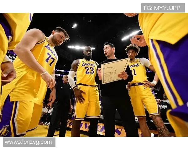 火箭今日对阵湖人精彩赛事前瞻与球员状态分析